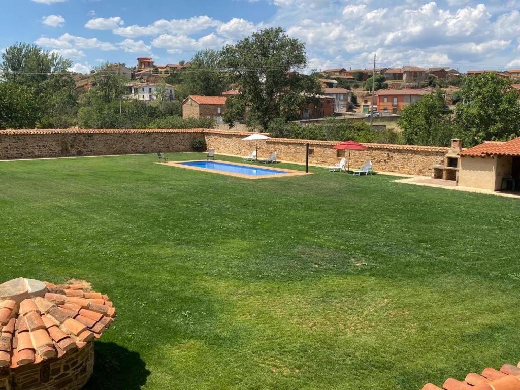 Hotel Rural El Habanero Destriana Exteriör bild